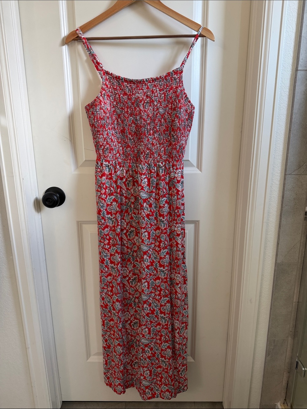 Old Navy Red Floral Smocked Maxi Dress